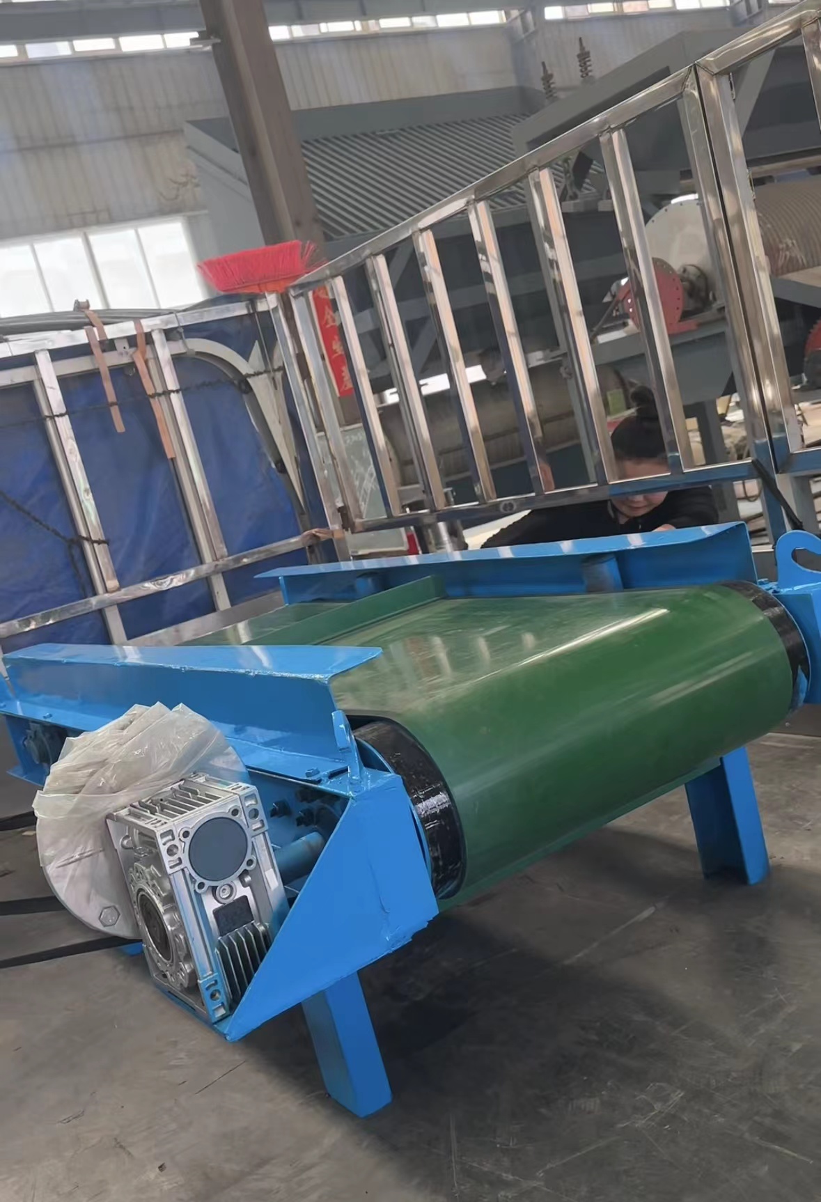 永磁自卸式除鐵器發(fā)貨現(xiàn)場(chǎng)