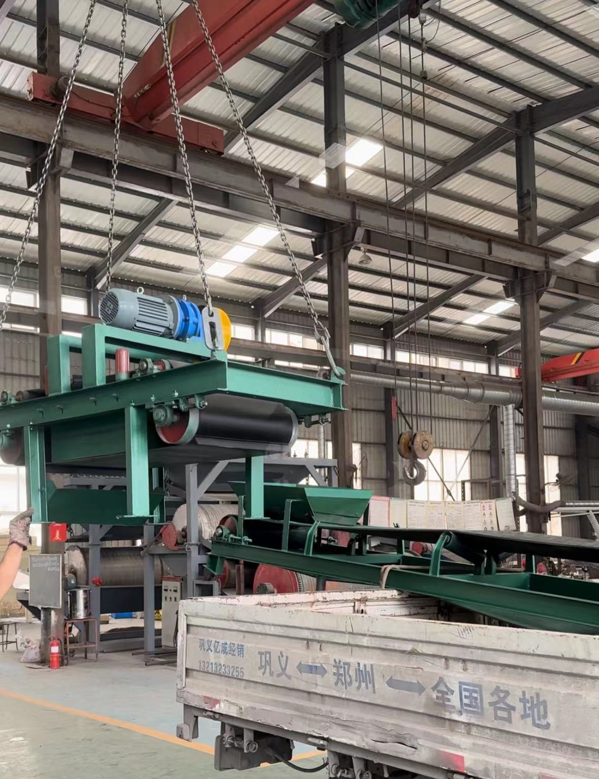 永磁自卸式除鐵器和輸送機(jī)